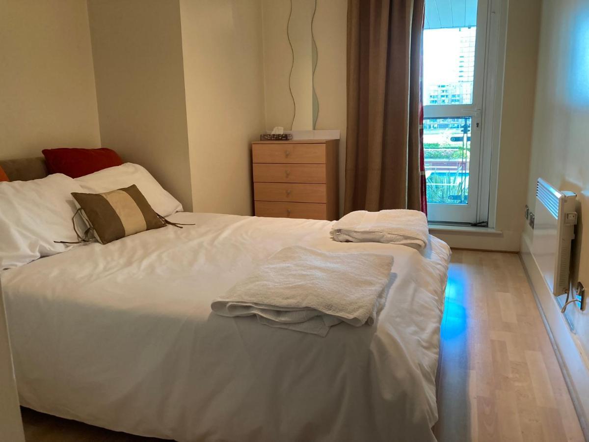St George Wharf Apartment ลอนดอน ภายนอก รูปภาพ
