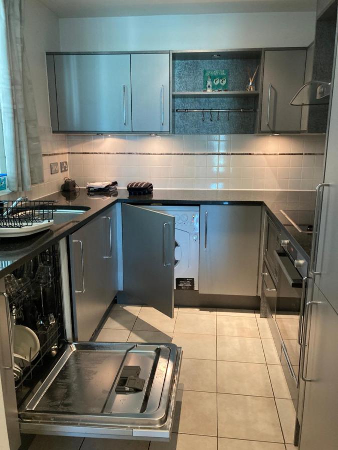 St George Wharf Apartment ลอนดอน ภายนอก รูปภาพ